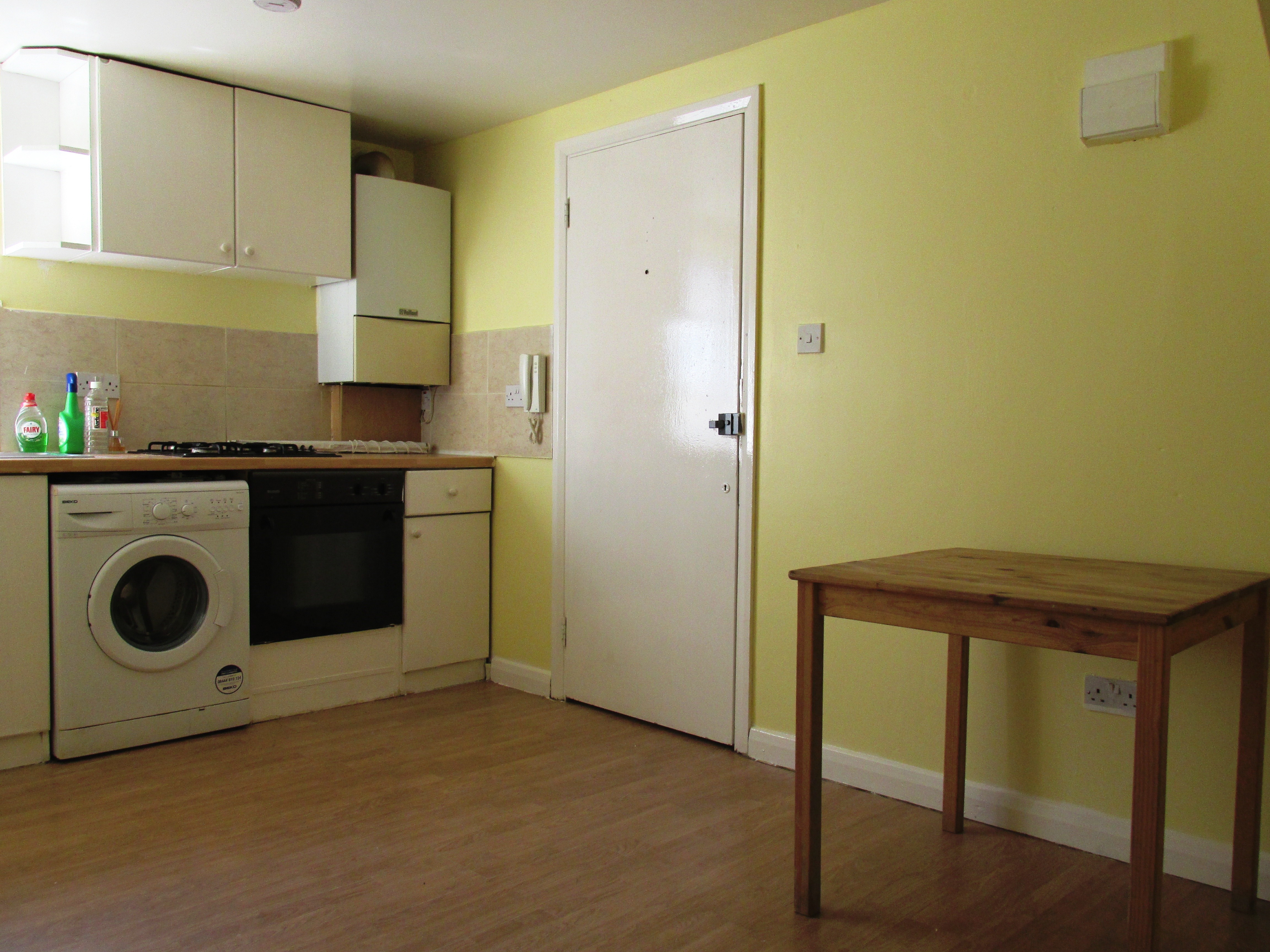 Well located one bedroom flat Hoxton N1.